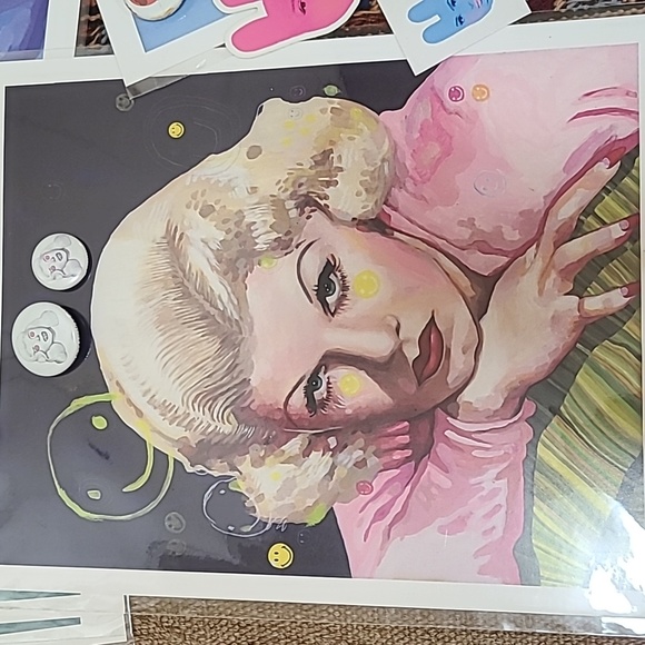 Lots of copy of Vanessa from Mars pics and some pins 📌 - Picture 3 of 9